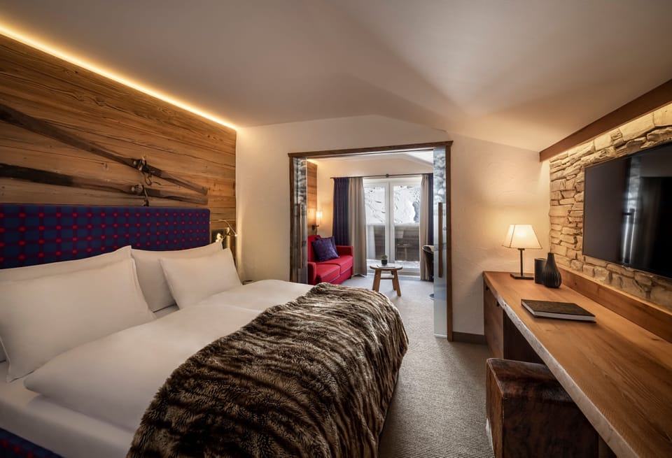 Suite for 2+2 | Minibar, WiFi (free), bed sheets