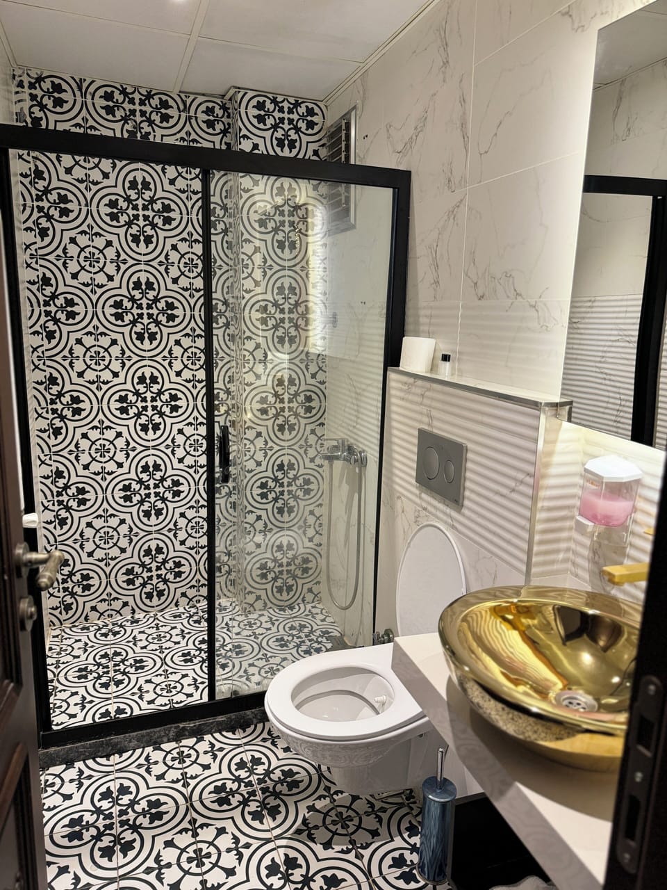 Standard Room, 1 Double Bed | Bathroom