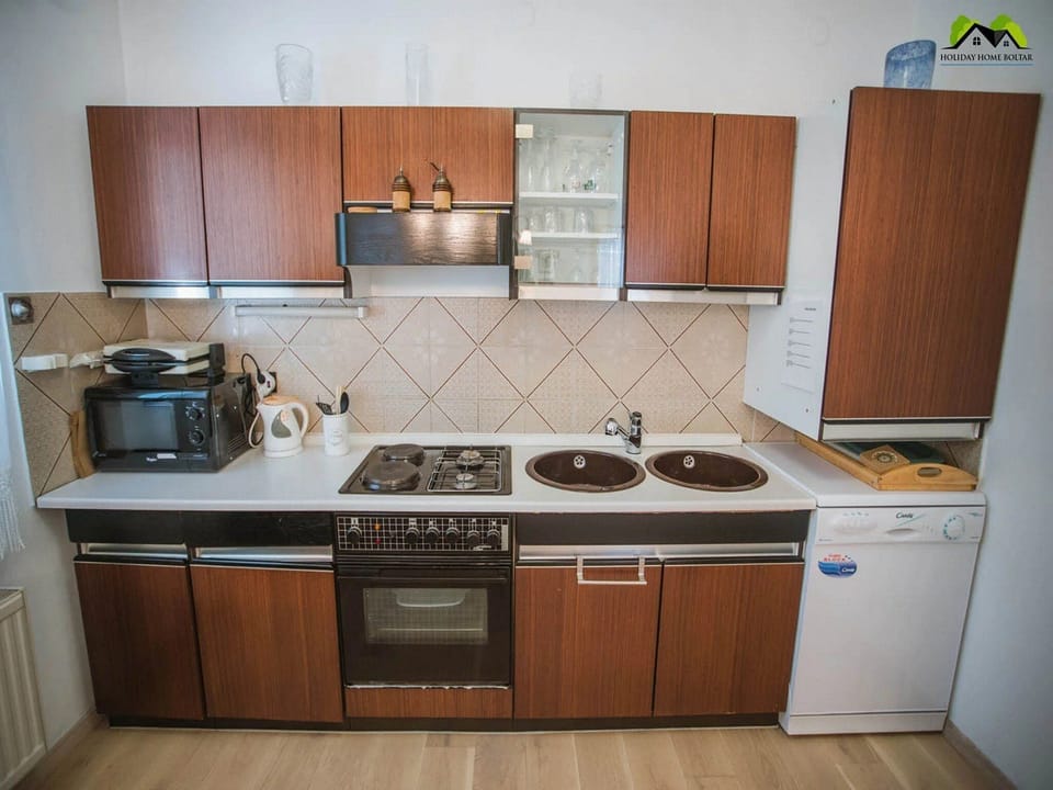 House (Two Bedroom Holiday Home with Swimmin) | Private kitchen | Fridge