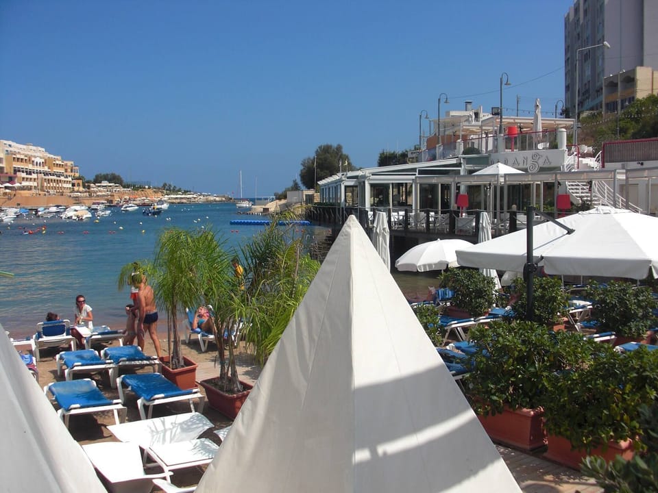 Apartment, 2 Bedrooms, Balcony, Garden View | Beach