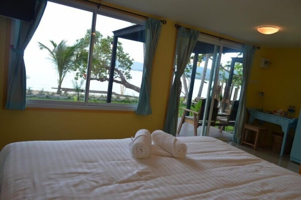 Cottage, Beach View | Egyptian cotton sheets, down comforters, memory foam beds, in-room safe