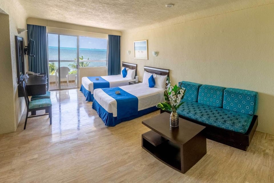 Junior Suite, Balcony | In-room safe, blackout drapes, iron/ironing board, free WiFi