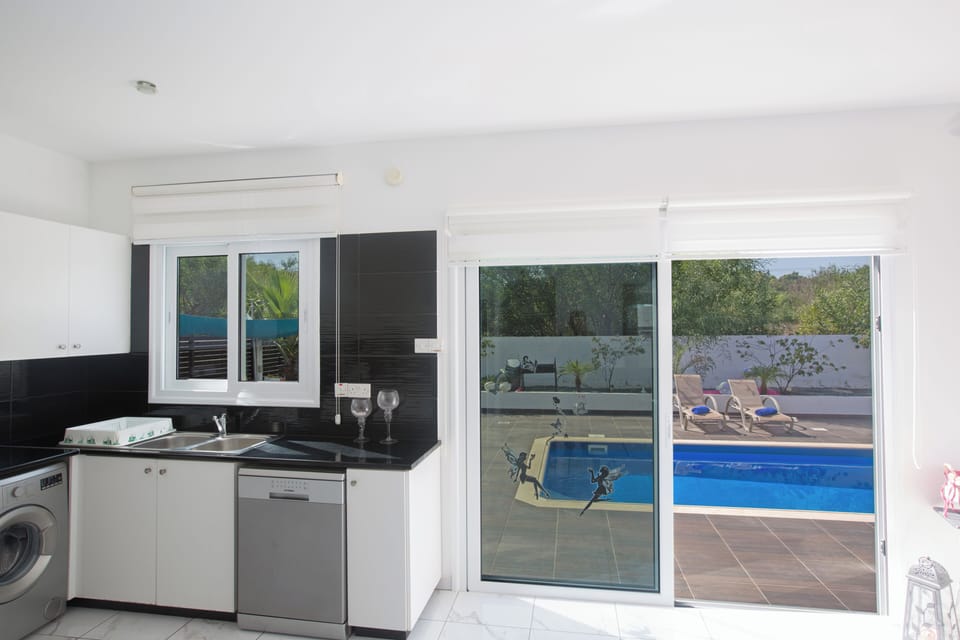 Villa, 3 Bedrooms, Private Pool, Garden View | Interior