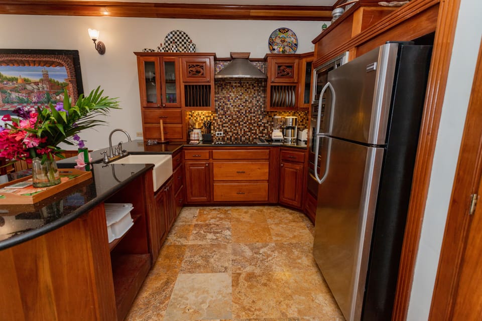 2 Bedroom Condo | Private kitchen | Cookware/dishes/utensils
