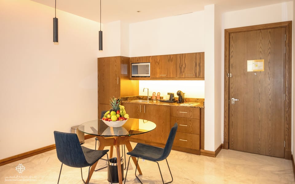 Executive Studio Suite | Premium bedding, pillowtop beds, in-room safe, desk