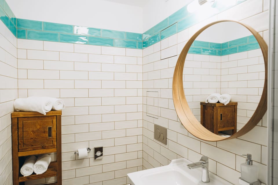 Triple Room | Bathroom | Hair dryer, towels