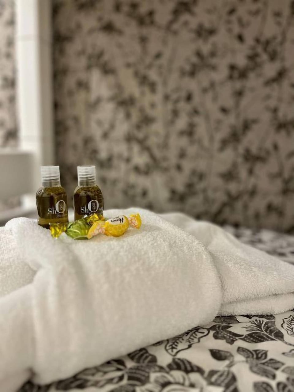 Economy Twin Room | Individually decorated, individually furnished, desk, free WiFi