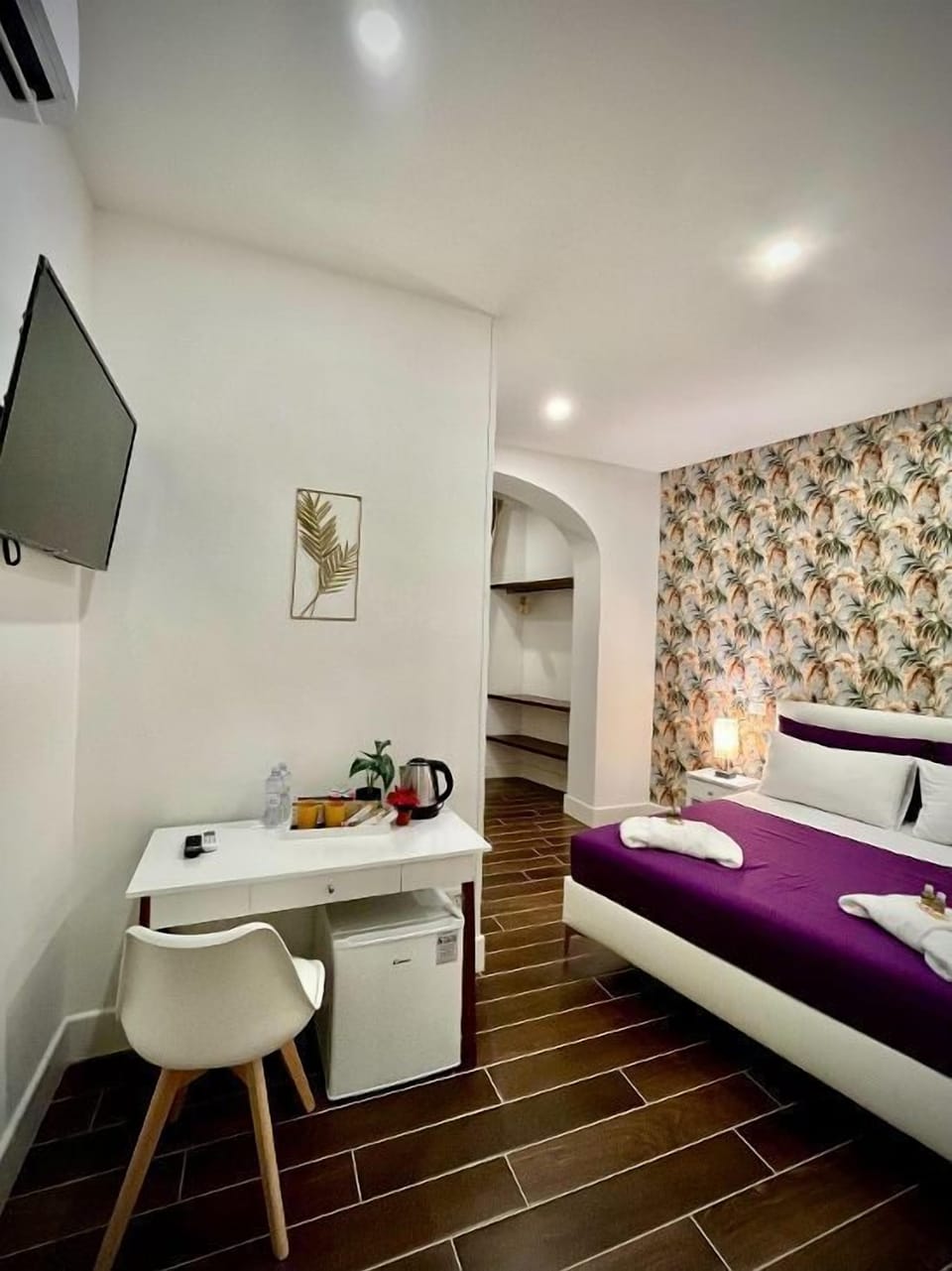 Deluxe Double Room | Individually decorated, individually furnished, desk, free WiFi