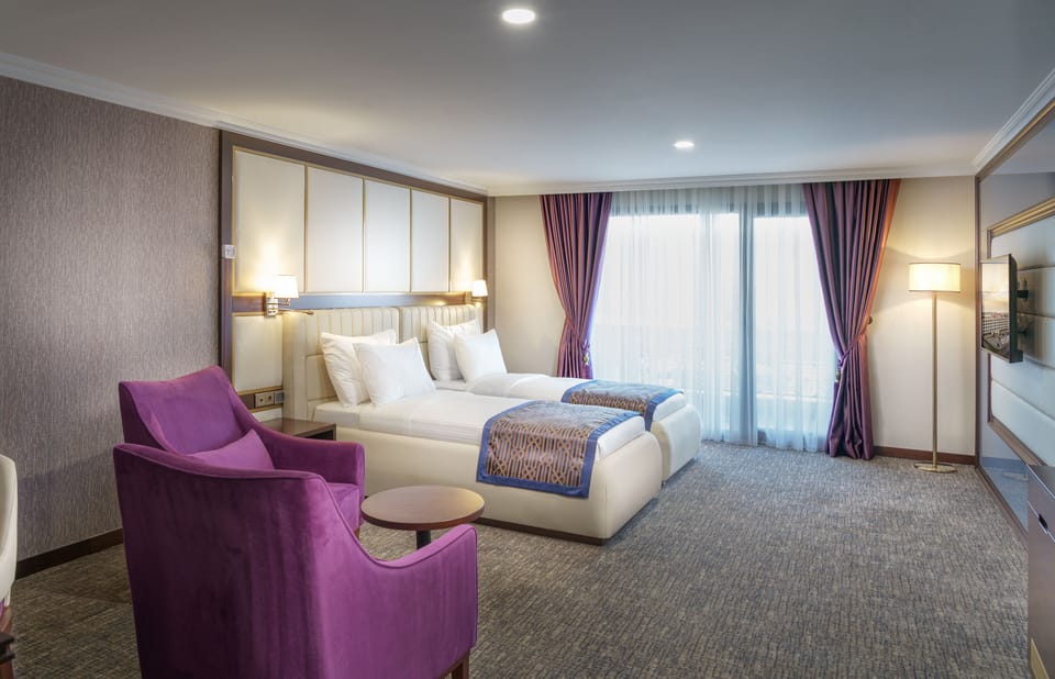 Room, 1 Twin Bed (Land View) | Premium bedding, minibar, in-room safe, desk