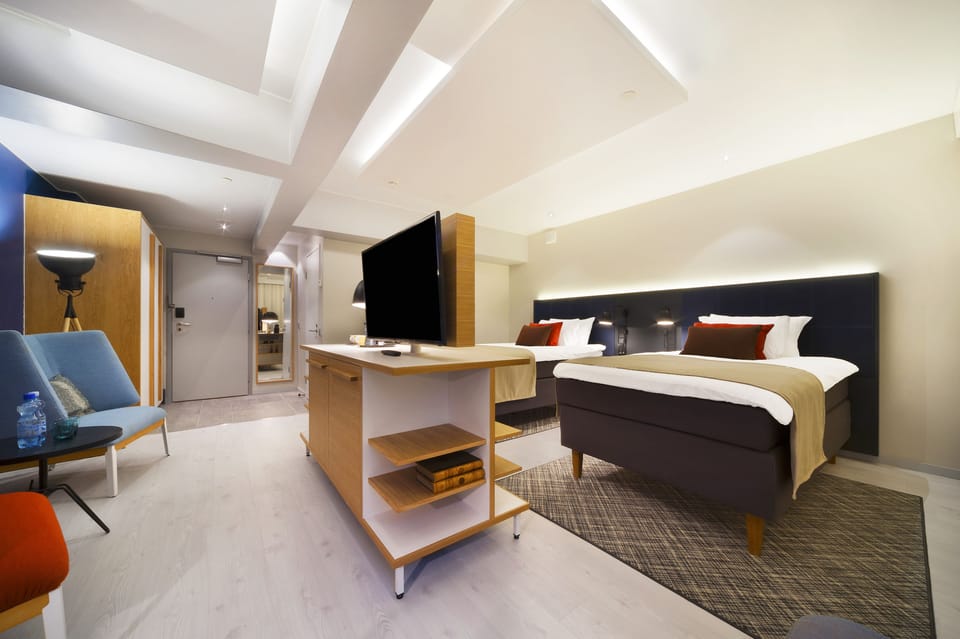 Premium bedding, minibar, in-room safe, desk