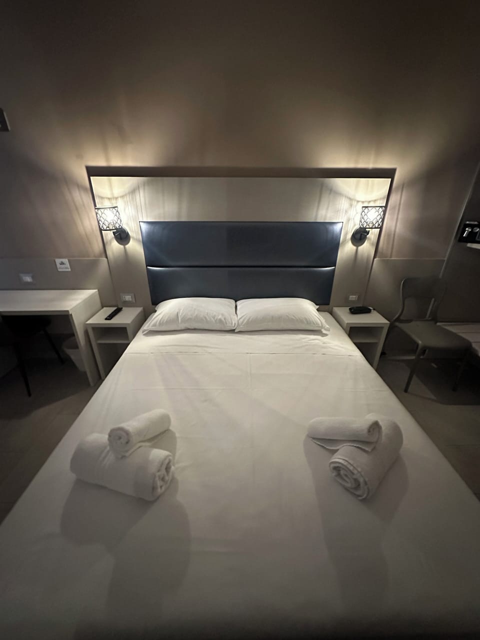 Superior Double or Twin Room | In-room safe, desk, blackout drapes, free WiFi