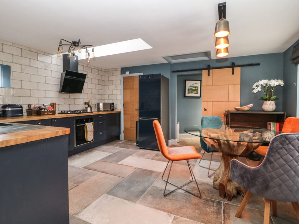 Fridge, dishwasher, electric kettle, toaster