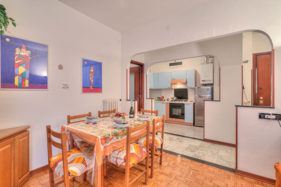 Standard Apartment, Multiple Bedrooms (Casa Letizia few min from sea) | Dining