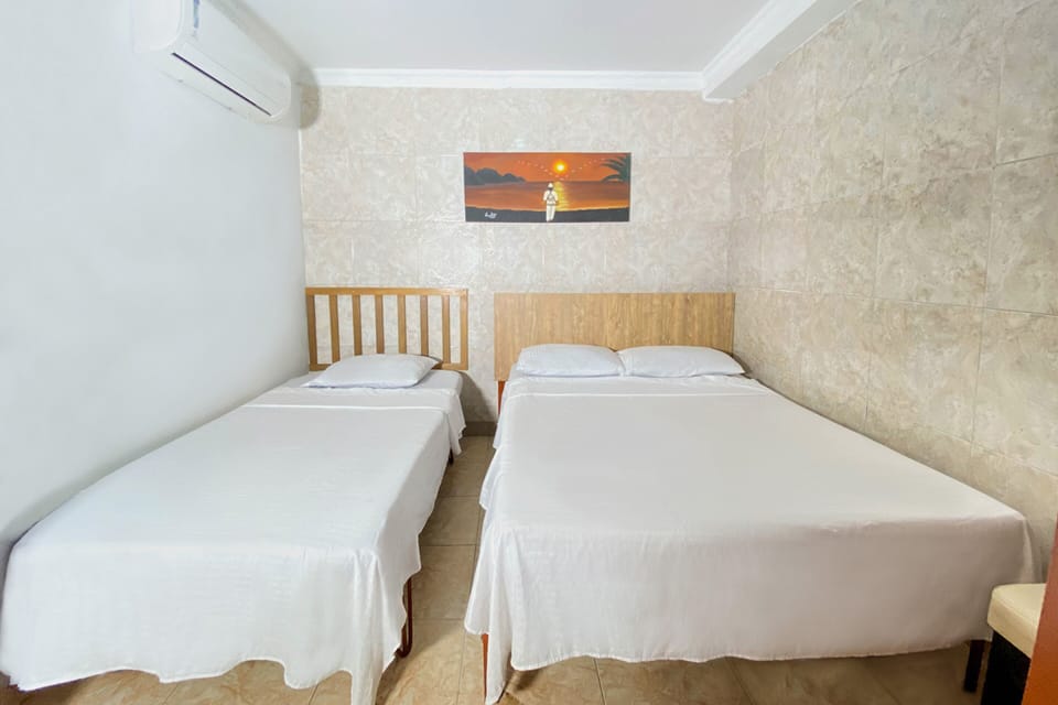 Triple Room | WiFi (free), bed sheets