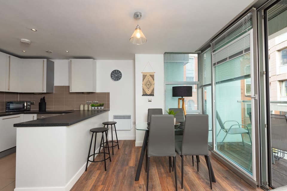 Apartment | Private kitchen | Fridge, microwave, oven, stovetop