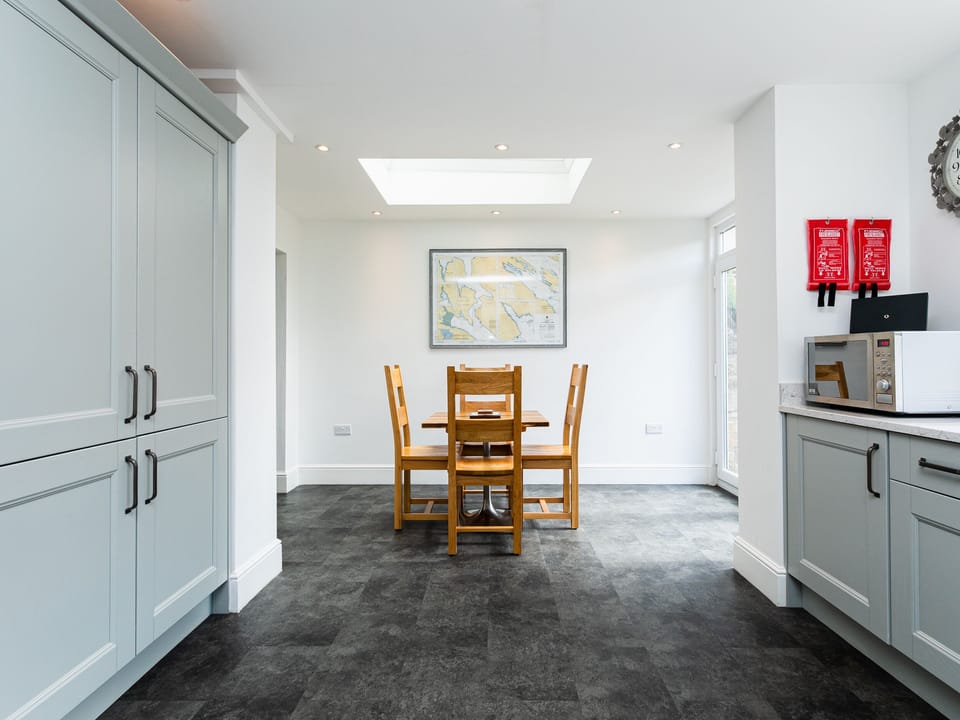 Cottage | Interior