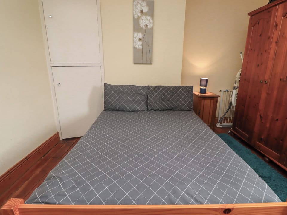 Cottage | 2 bedrooms, individually decorated, individually furnished, free WiFi