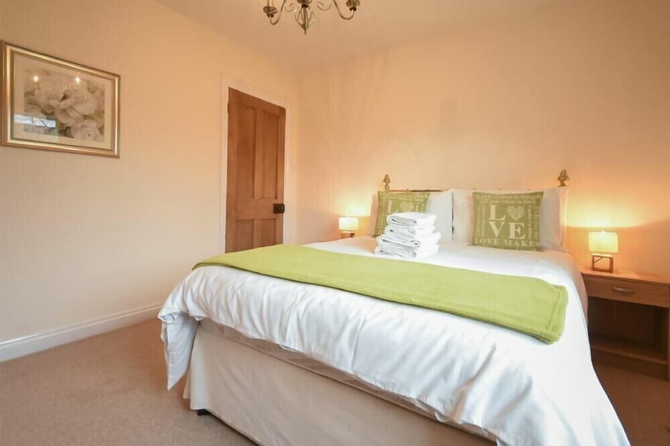 Castle View Cottage in England