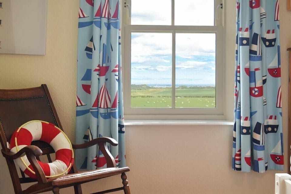 2 bedrooms, individually decorated, individually furnished, free WiFi
