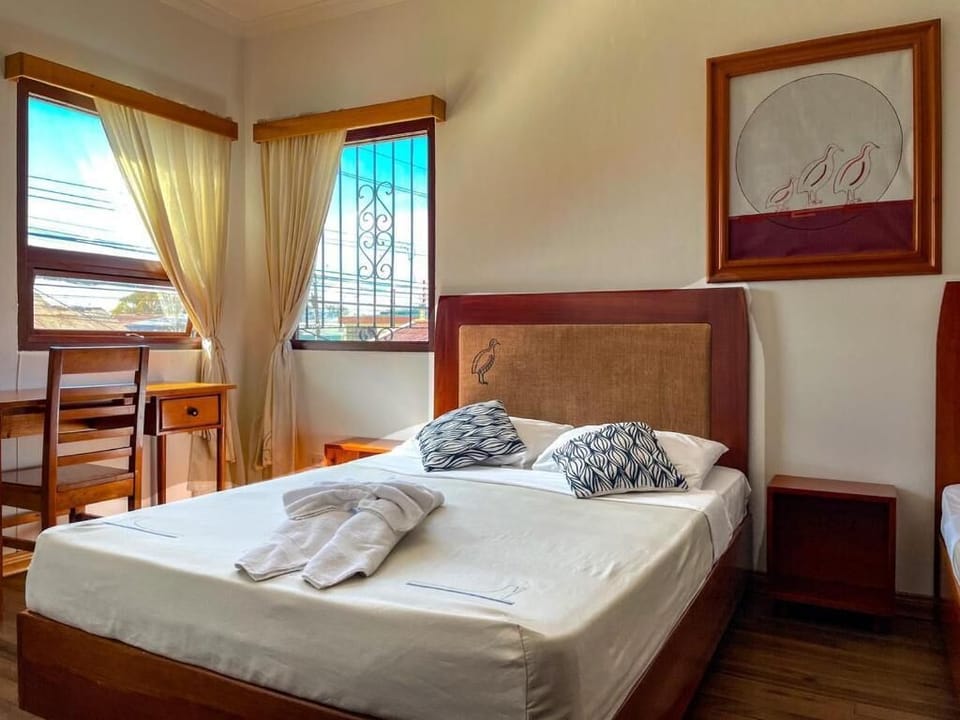 Standard Triple Room | Desk, free WiFi
