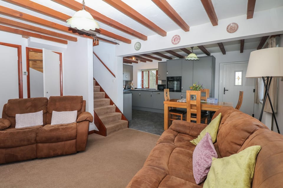 Cottage | Living area