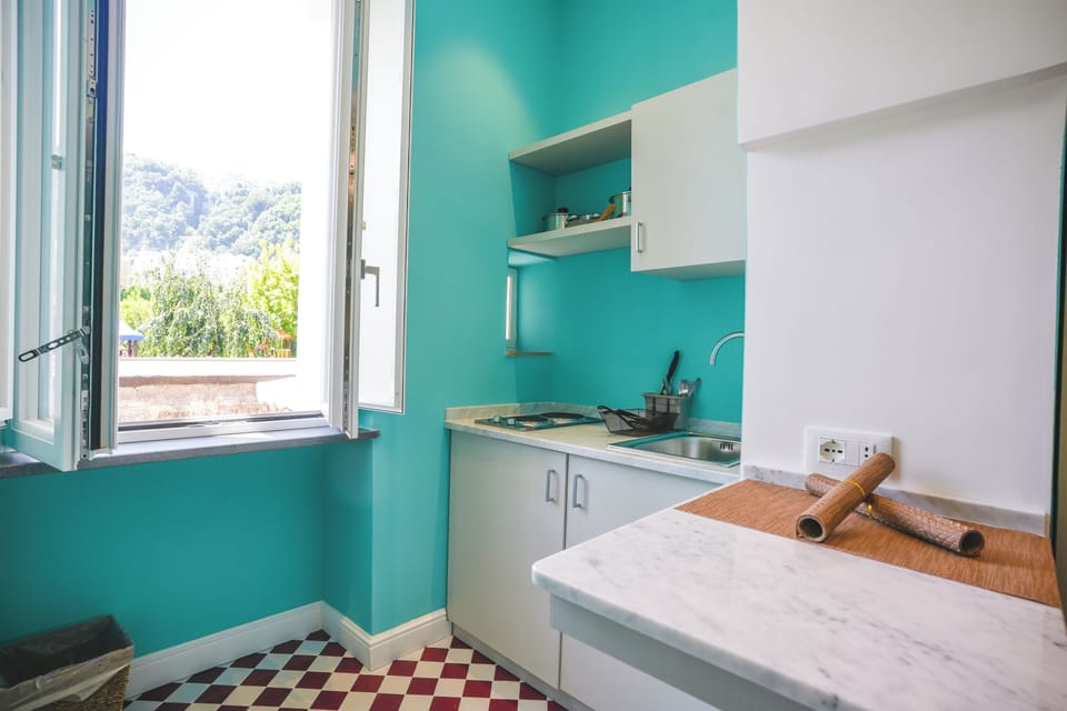 Design Studio Suite | Private kitchen | Fridge