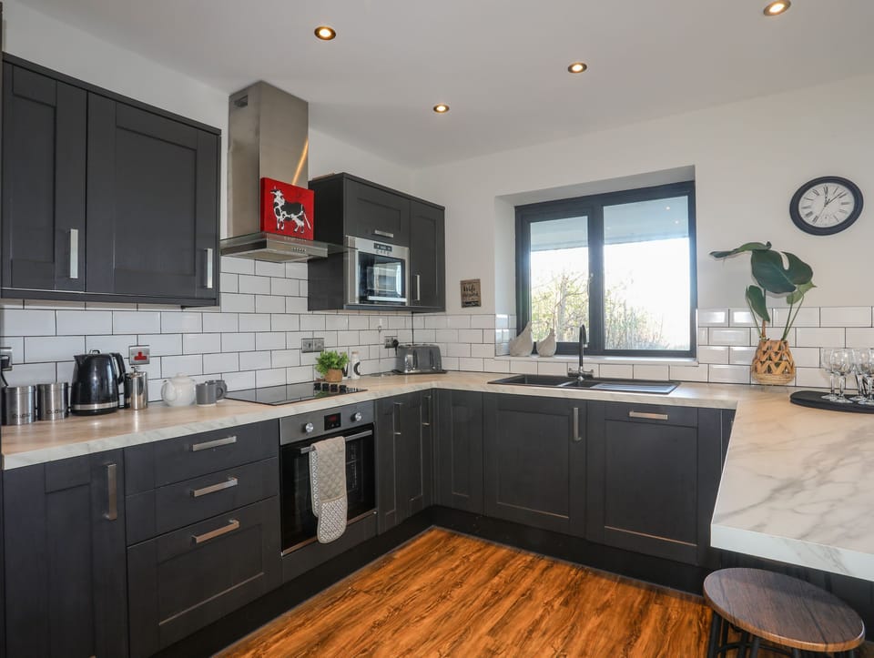 Fridge, dishwasher, electric kettle, toaster