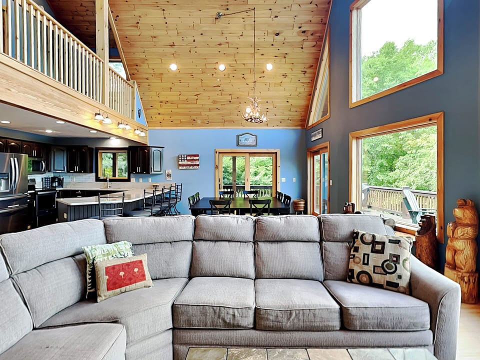 House (6 Bedrooms) | Property amenity
