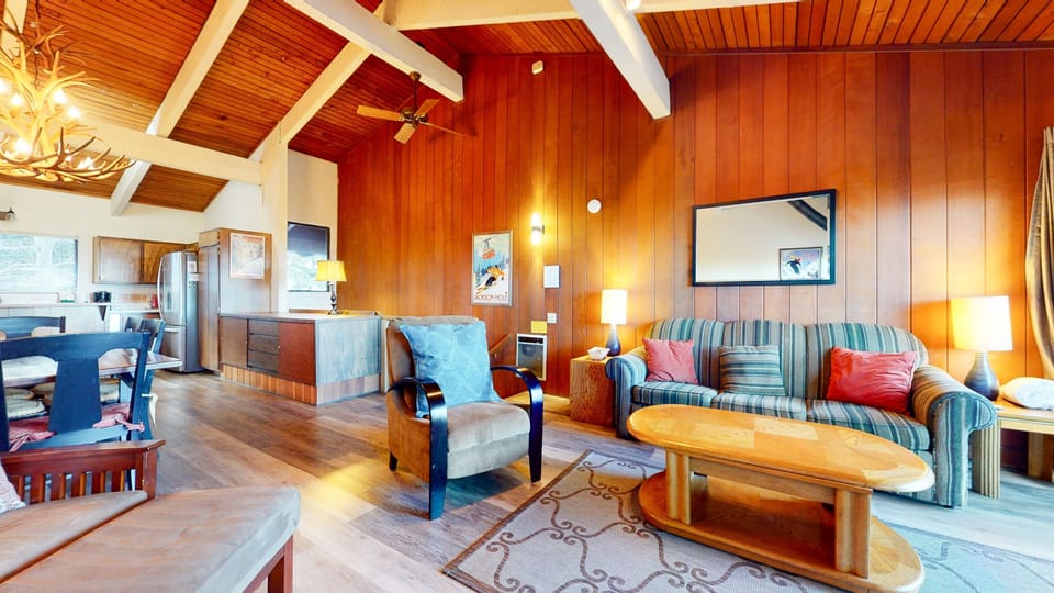 Condo, 2 Bedrooms | 2 bedrooms, free WiFi