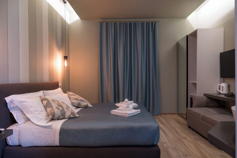 Superior Room | Memory foam beds, minibar, in-room safe, desk