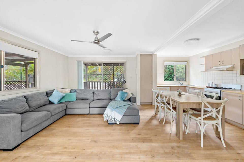 Four-Bedroom House | Living area | 43-inch flat-screen TV with digital channels, TV