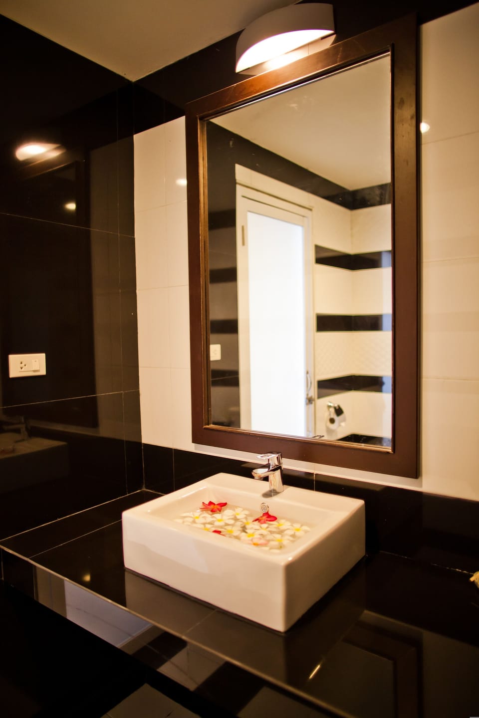 Bathroom sink