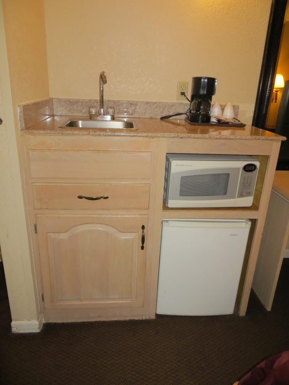 Fridge, microwave
