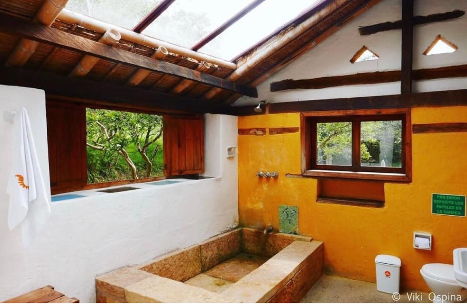 Family Bungalow | Bathroom | Towels, soap, toilet paper