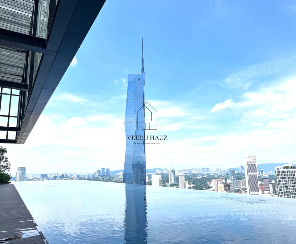 Infinity pool