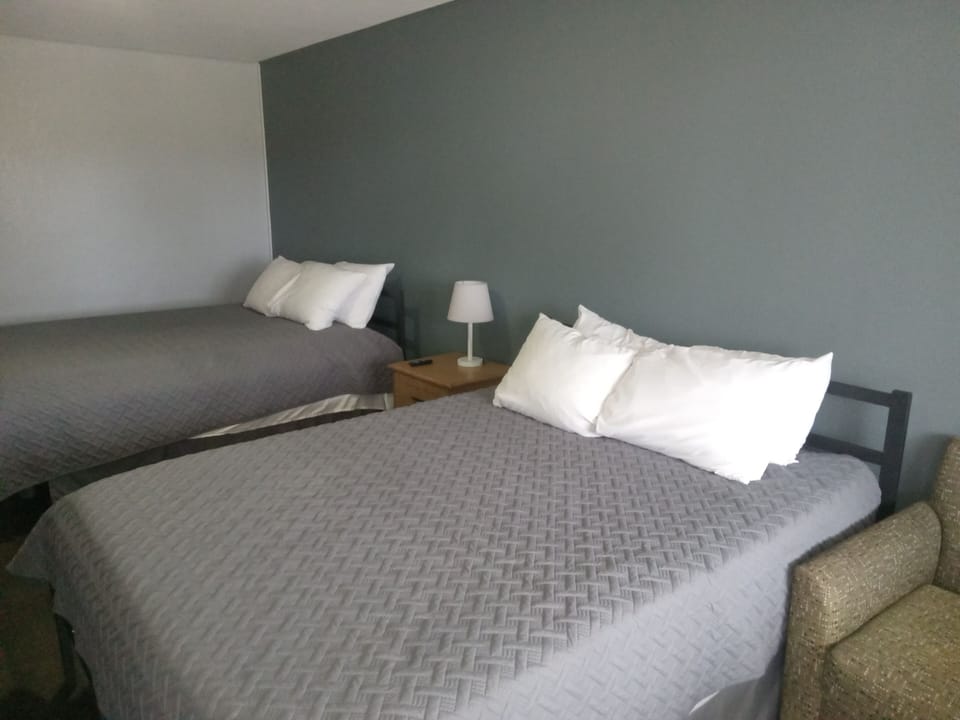Basic Double Room | Blackout drapes, iron/ironing board, free WiFi