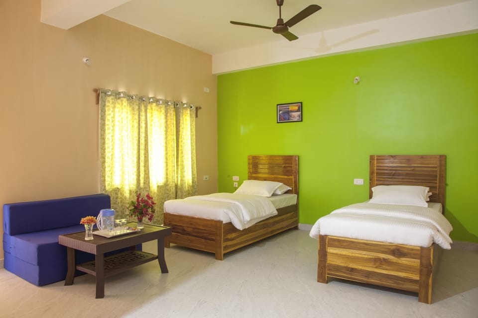 Standard Room | Egyptian cotton sheets, premium bedding, WiFi (free), bed sheets