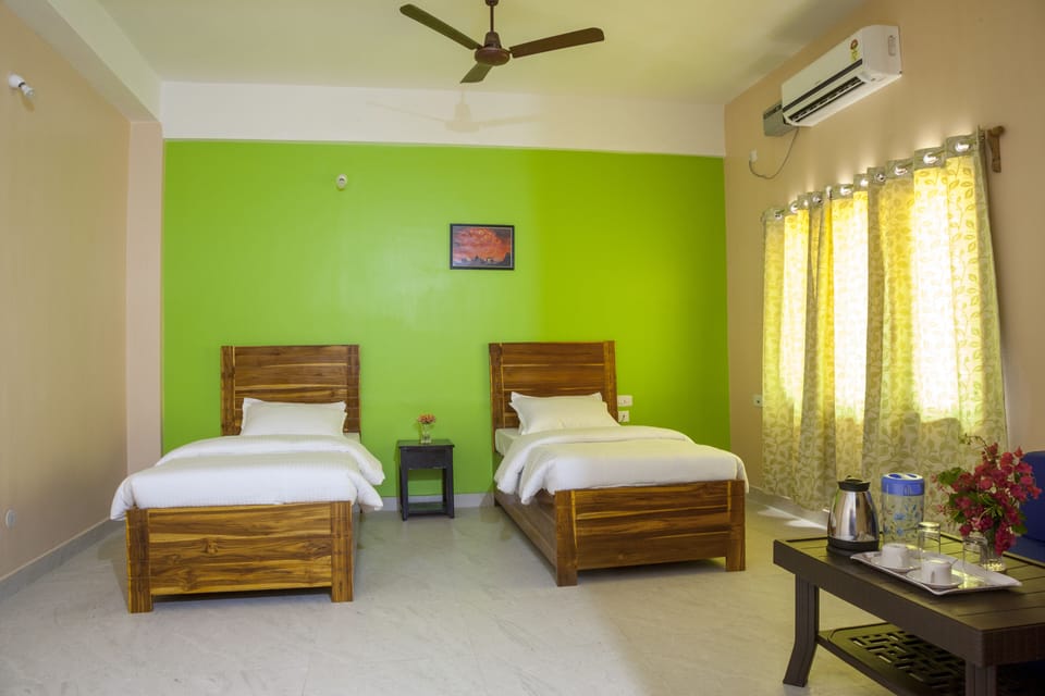 Standard Room | Egyptian cotton sheets, premium bedding, WiFi (free), bed sheets