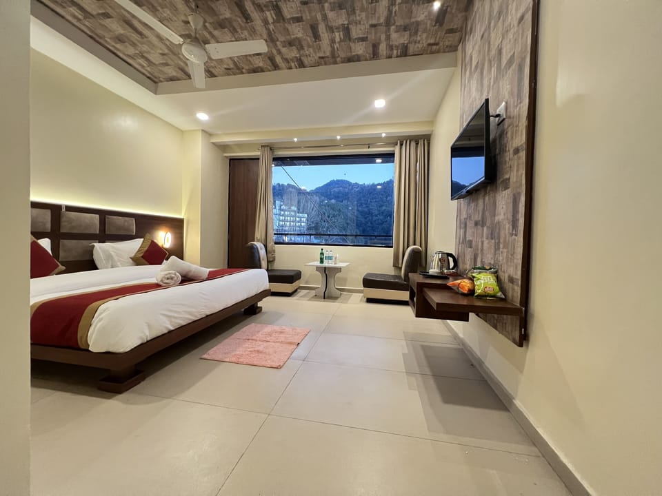 Premium bedding, free WiFi