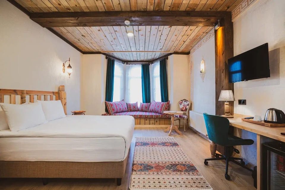Standard Double or Twin Room | Premium bedding, free minibar items, in-room safe, desk