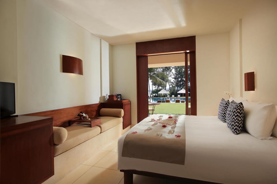 Minibar, in-room safe, iron/ironing board, free cribs/infant beds