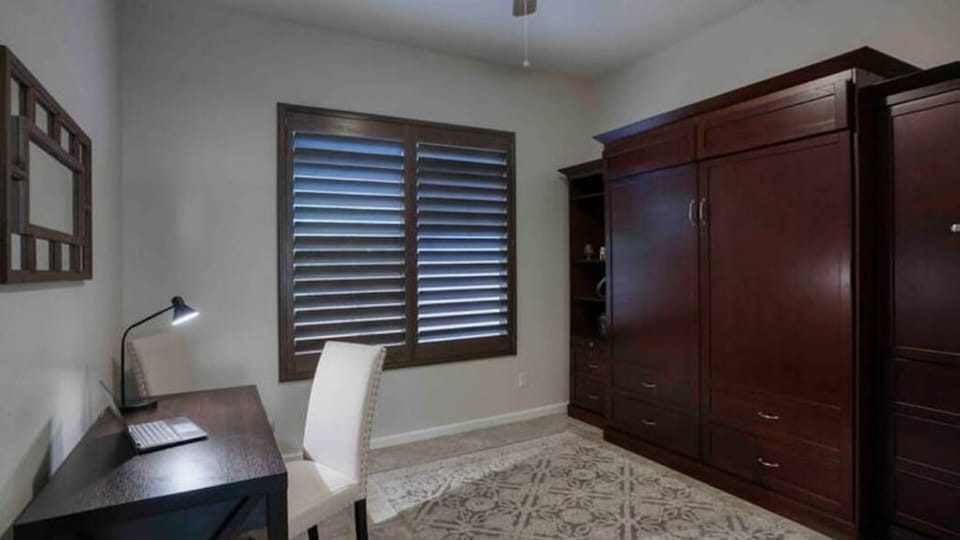 Studio (3 Bedrooms) | 3 bedrooms, bed sheets