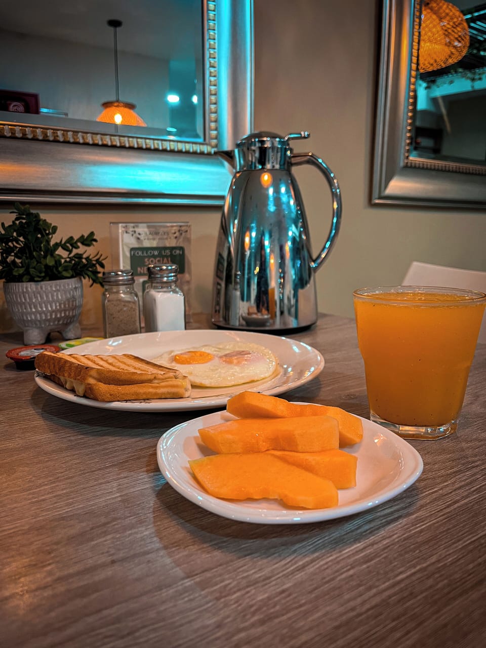 Breakfast meal