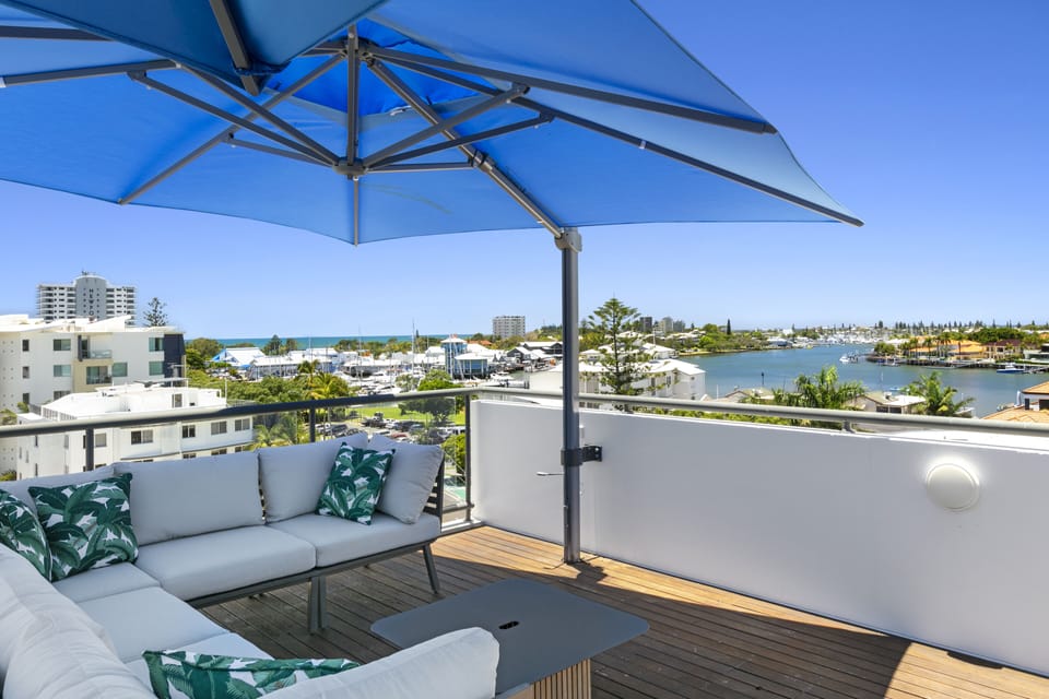 Luxury Apartment | Terrace/patio