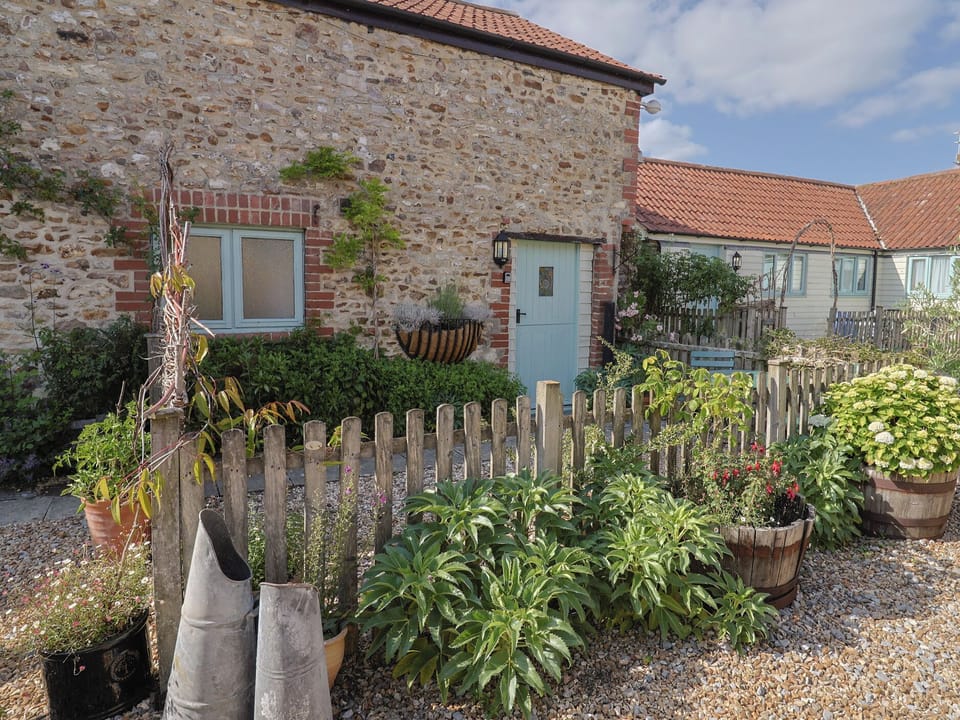 Cottage | Property grounds