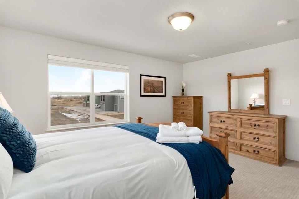 Modern Townhome Steps From the Brewery District! House in Fort Collins