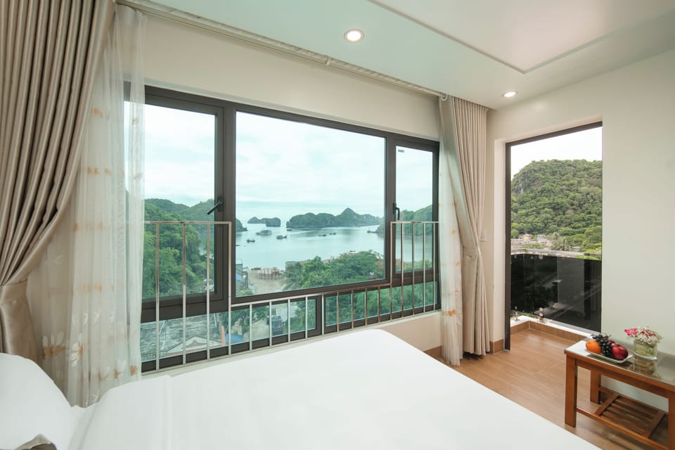 Panoramic Penthouse | Minibar, free WiFi