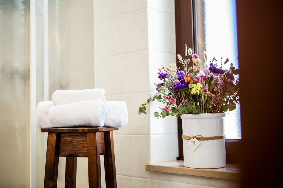 Suite Matrimoniale max 2p | Premium bedding, down comforters, individually decorated