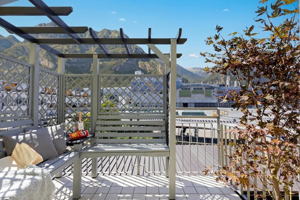 Family Apartment, 2 Bedrooms, Balcony (Appartamento Fabio Few Min From Lake) | Property grounds