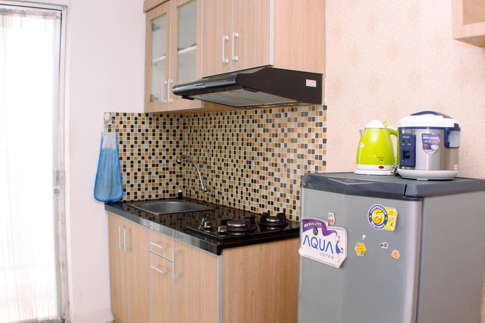 Studio | Private kitchen | Fridge, stovetop, cookware/dishes/utensils